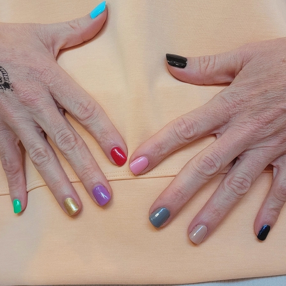 Meet your Posher, Cassie - Picture 3 of 7